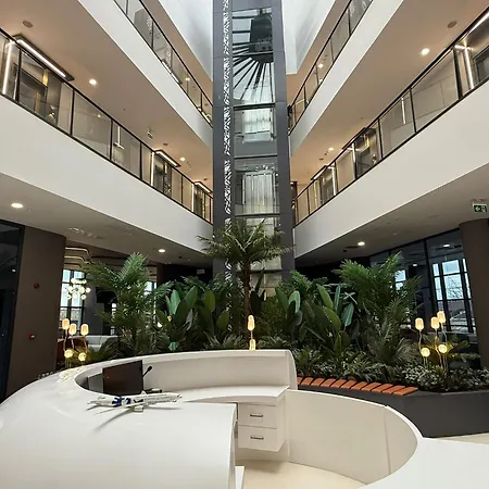 H-mak Airport Hotel 3*