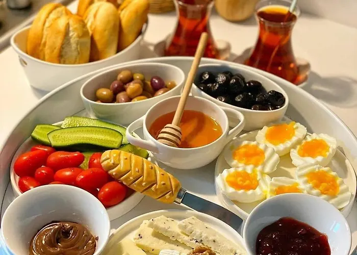 H-mak Airport Hotel 3*